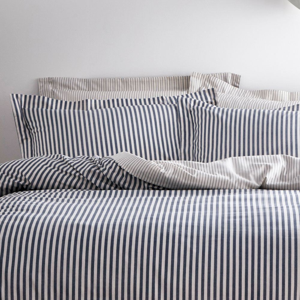 Yard Hebden Single Navy and Grey Duvet Set Image 2