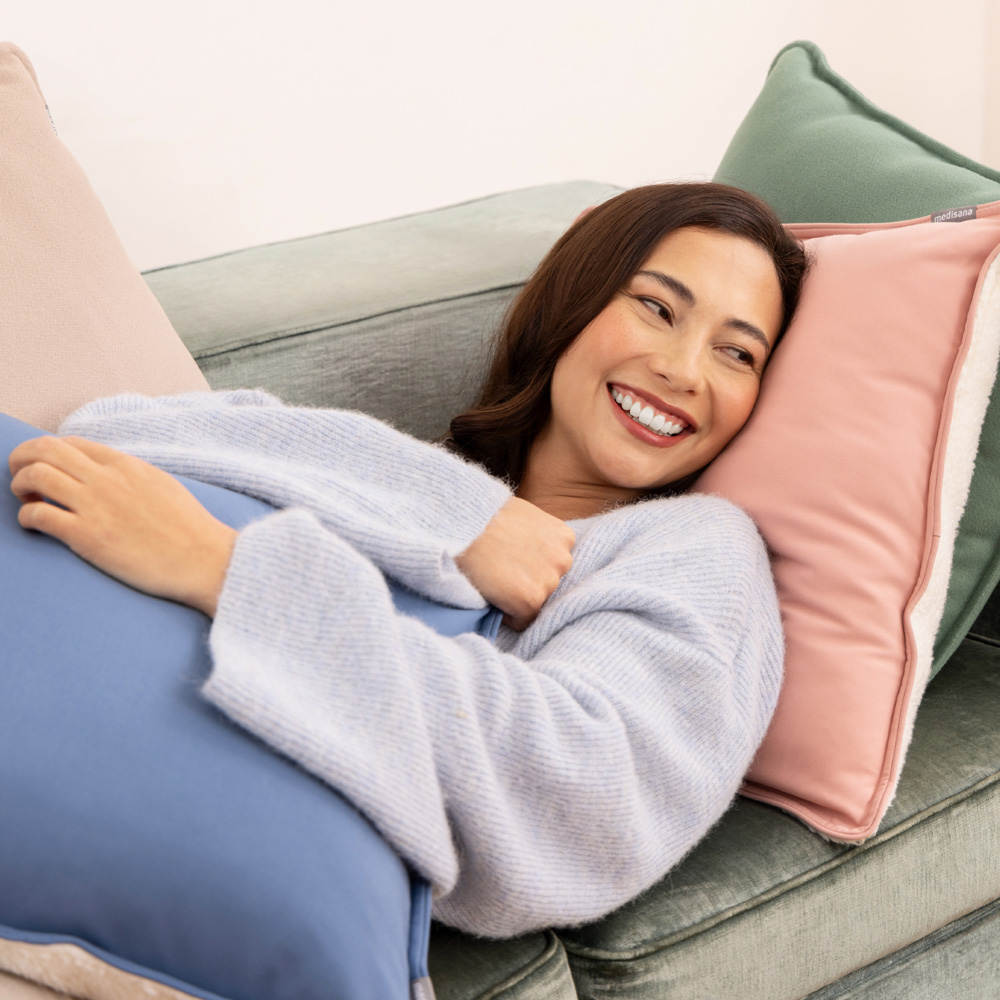 Medisana HC 100 Rose Interior Heated Cushion Line Image 2