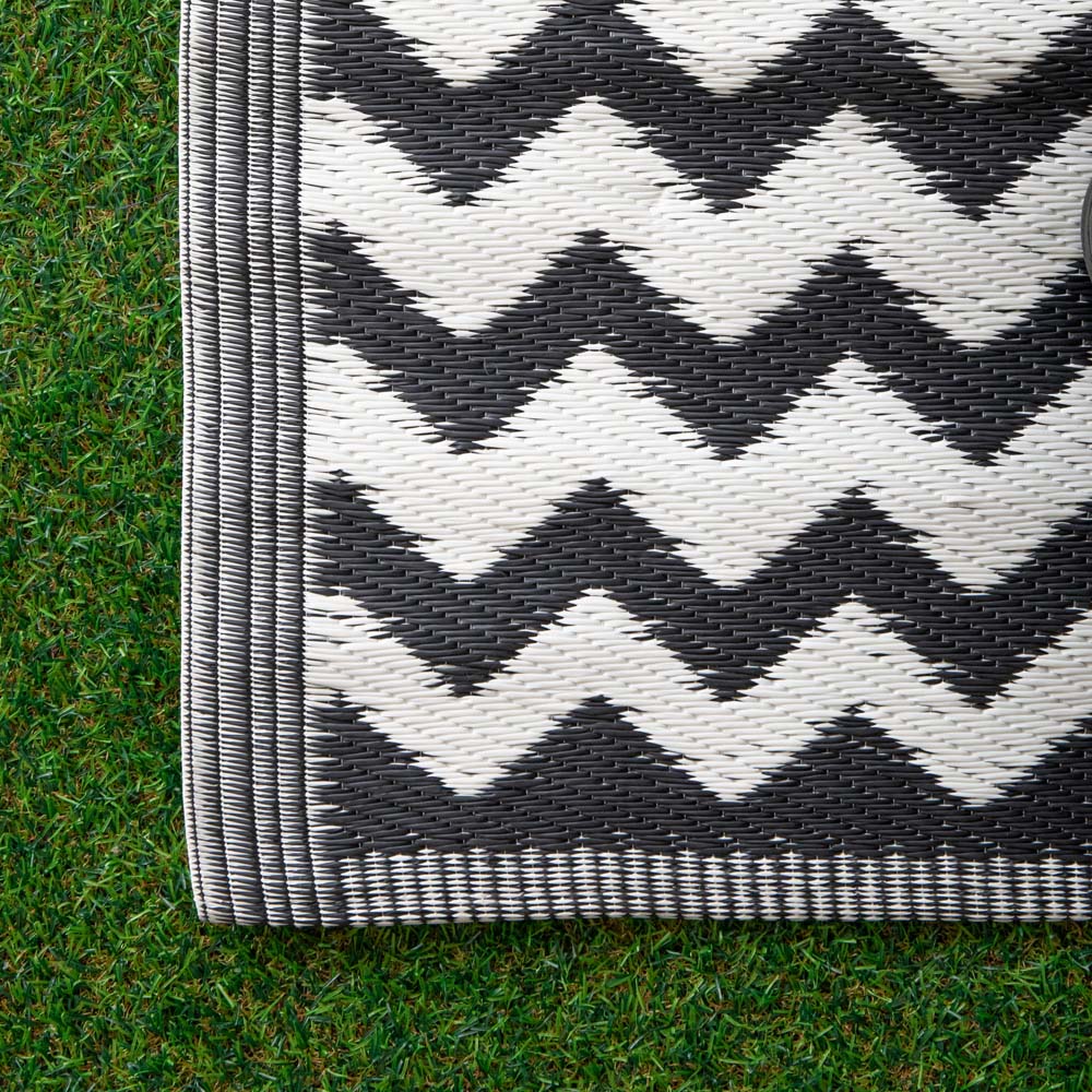Samuel Alexander Onyx Atlantis Outdoor Rug Mat 150 x 210cm Image 5
