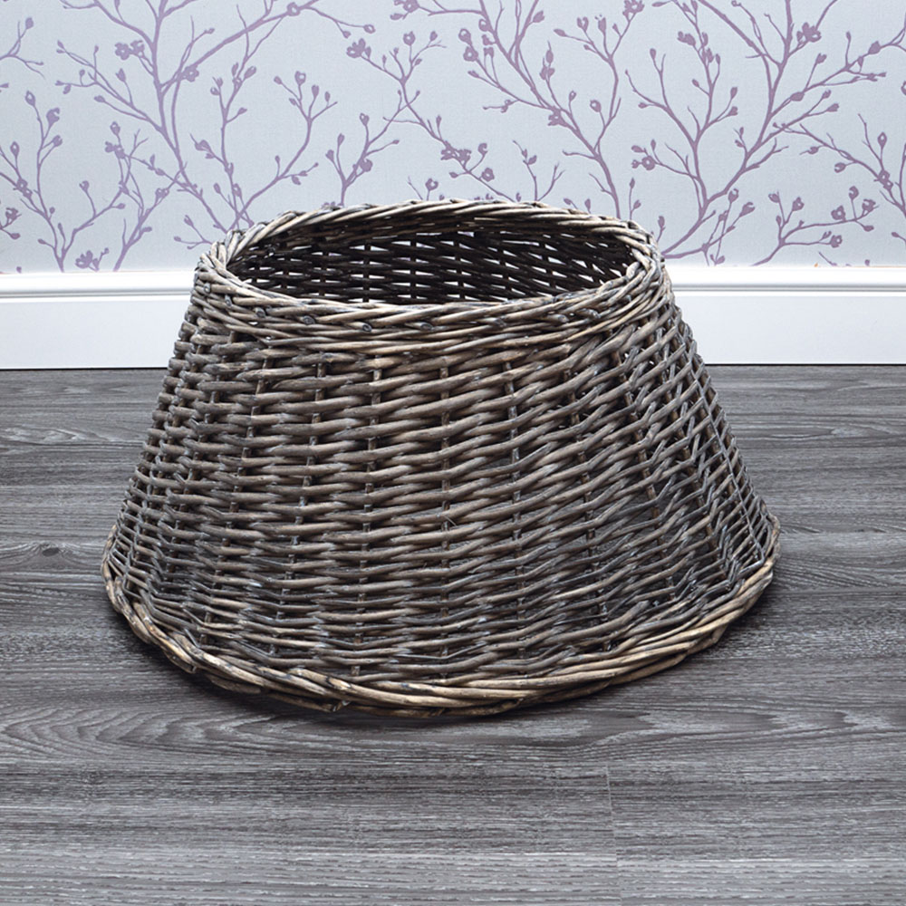 St Helens Large Christmas Wicker Tree Skirt Image 2