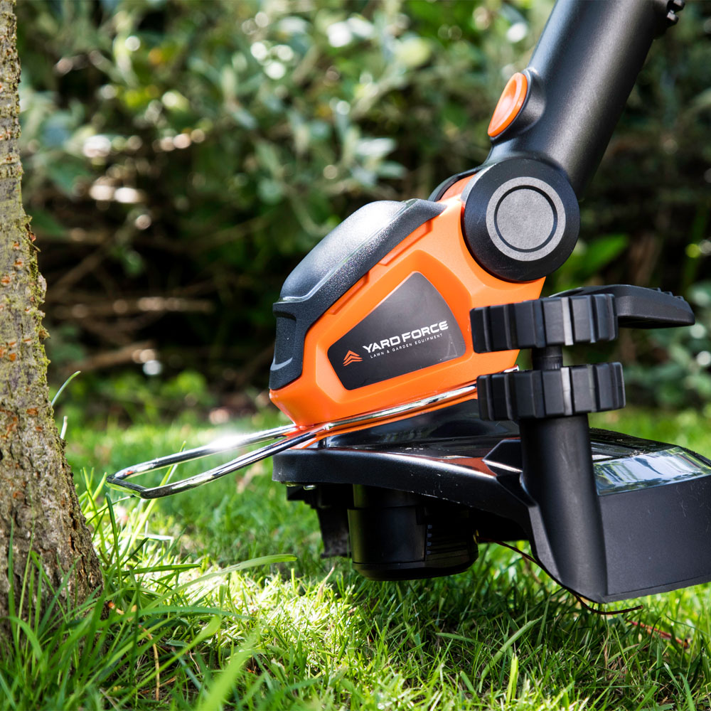 Yard Force 40V 32cm Cordless Lawn Mower and 30cm Trimmer Set Image 6