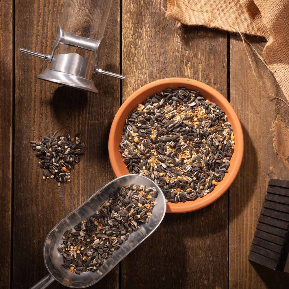 Happy Beaks Premium Blue Tit Specialist Seed Mix 5kg Image 3