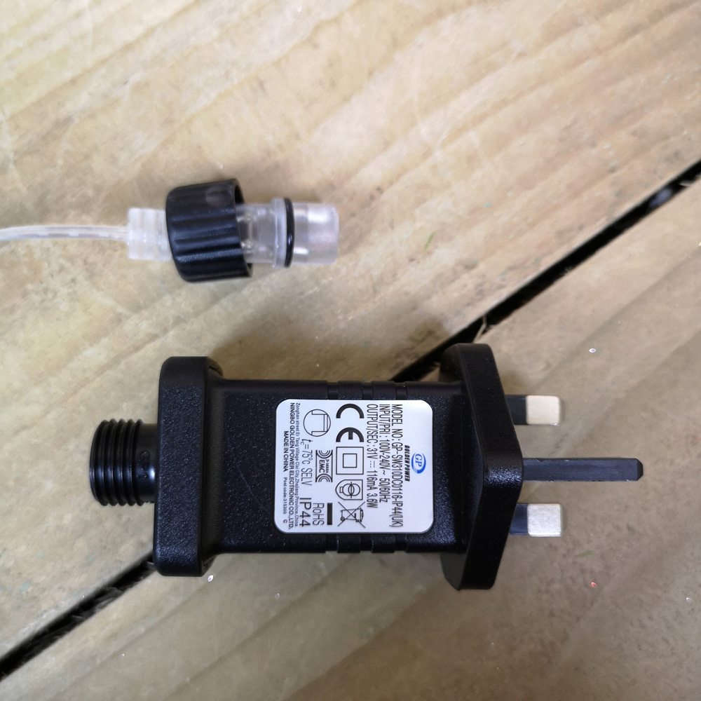 Samuel Alexander Ice White LED Acrylic Waving Santa Christmas Scene Decoration 54.5cm Image 4