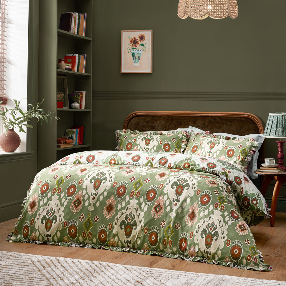 Paoletti Dawson Ikat King Size Reversible Green Duvet Set Image 1