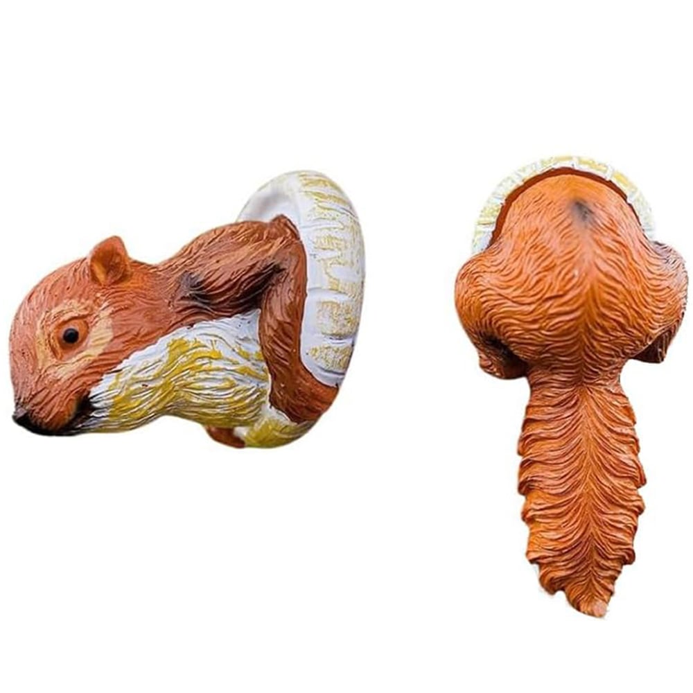 Marco Paul Tree Peeker Squirrel Garden Ornament Image 1