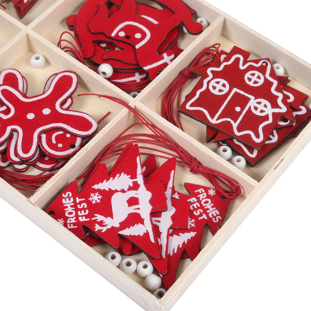 Living and Home Christmas Tree Wood Chip Decoration 30 Pack Image 5