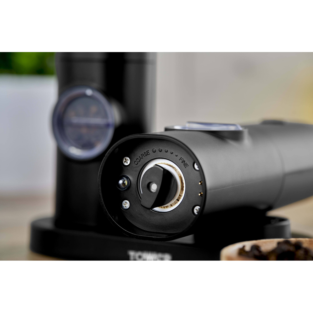 Tower 2 Piece Black Electronic Rechargeable Salt and Pepper Mills Set Image 6