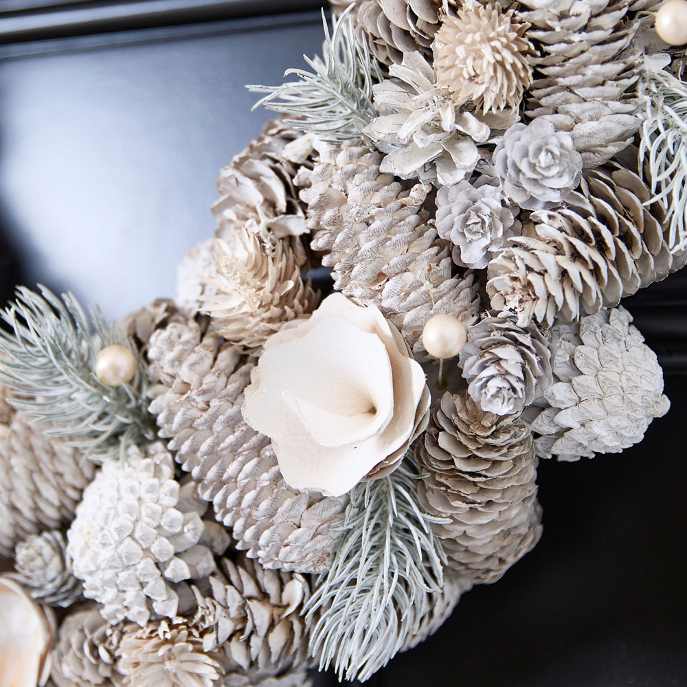 Dibor Giant Morning Frost Christmas Wreath 50cm Image 5