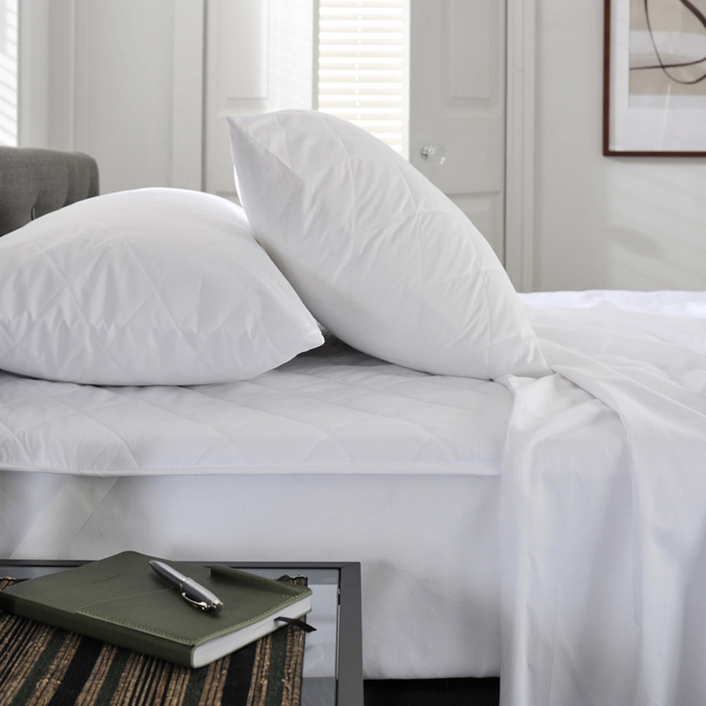 The Lyndon Company Double Polyester Quilted Mattress Protector Image 2