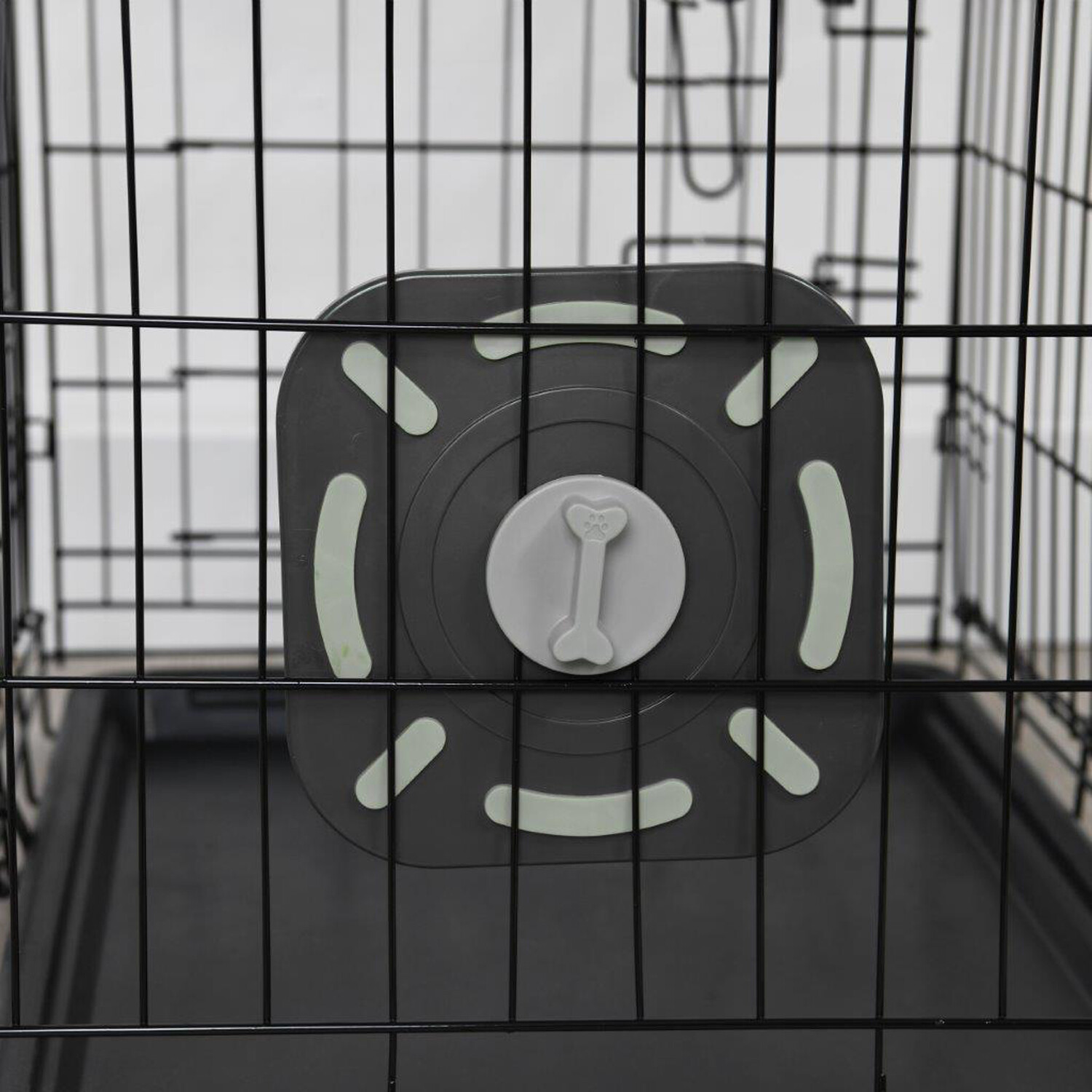 Crate Lick Plate - Grey Image 4