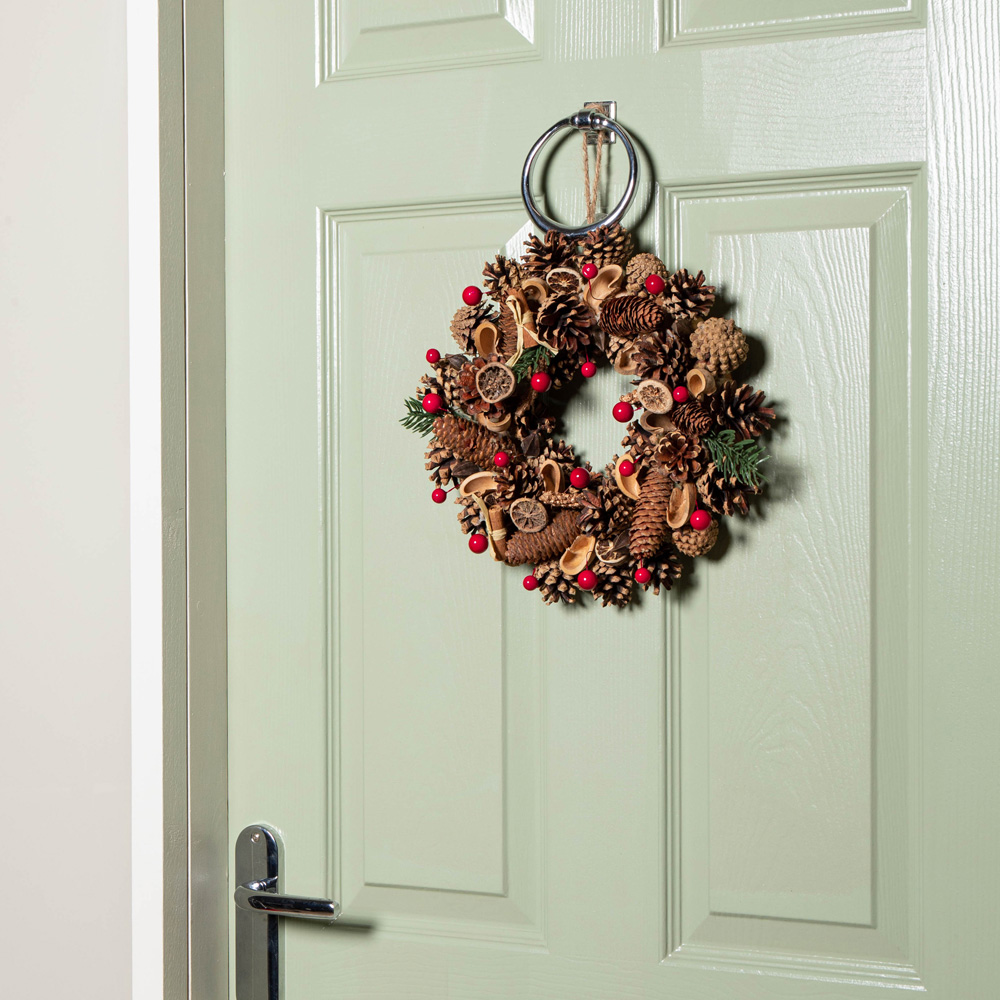 Samuel Alexander Winter Spice Wreath with Pinecones Red Berries and Dried Fruit 30cm Image 5