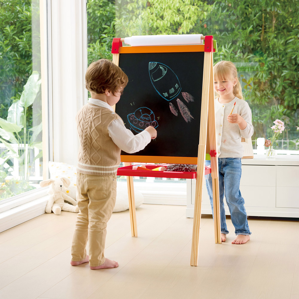 Hape Artist's Easel Image 2