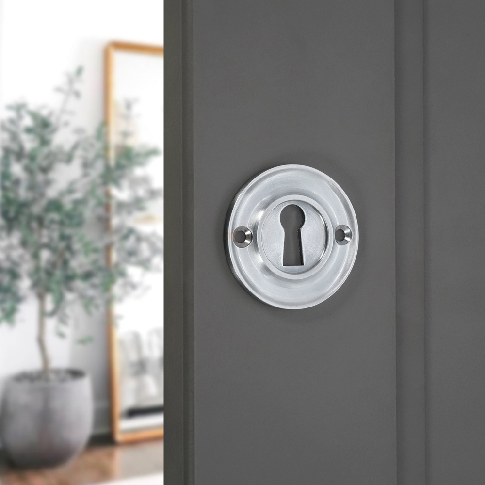 Spira Brass Slimline Standard Satin Chrome Escutcheon Image 2