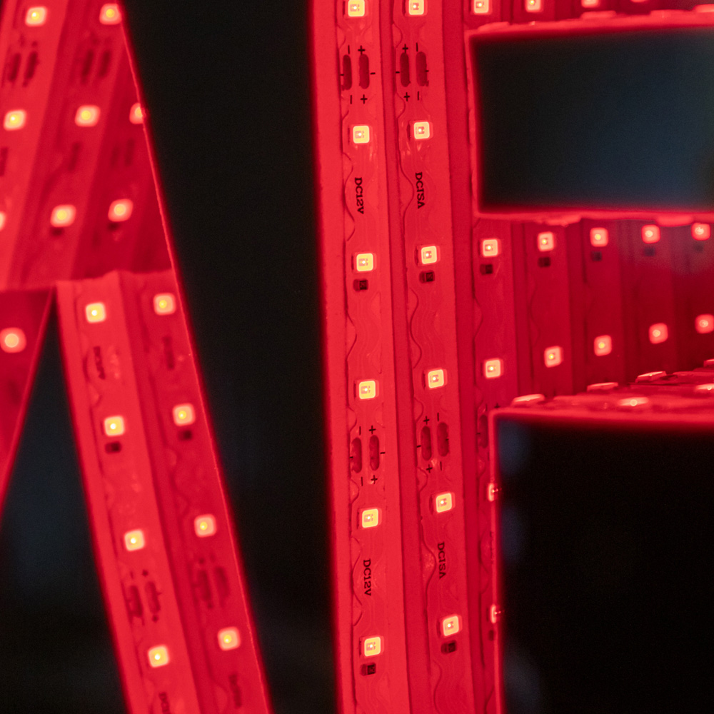 Samuel Alexander Red and Green LED Light Up Merry Christmas Infinity Light Decoration 100cm Image 7