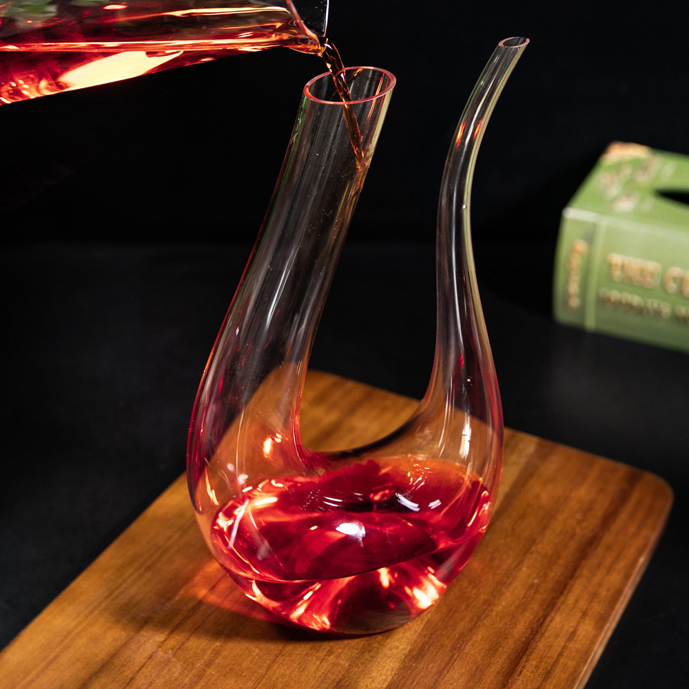 Gr8 Home U Shaped Glass Wine Decanter 1.5L Image 5