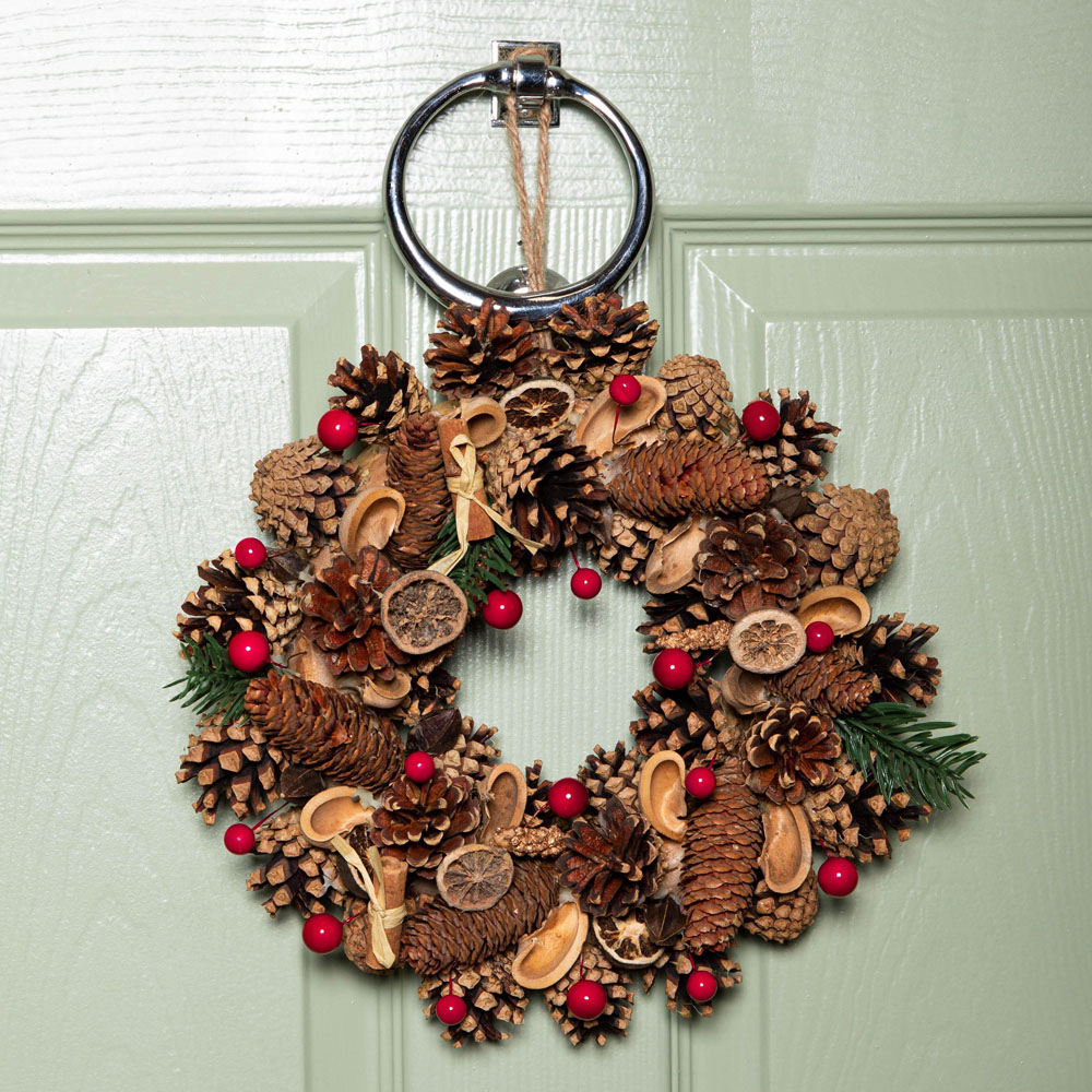 Samuel Alexander Winter Spice Wreath with Pinecones Red Berries and Dried Fruit 30cm Image 4
