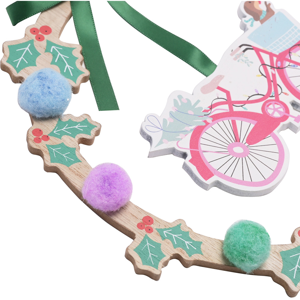 The Christmas Gift Co Bike Wreath Plaque Image 2
