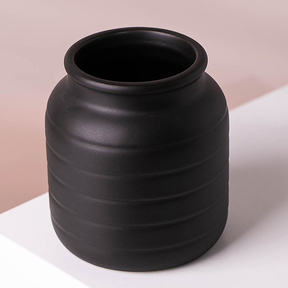 Leaf Black Vase Planter 13 x 14cm Image 4