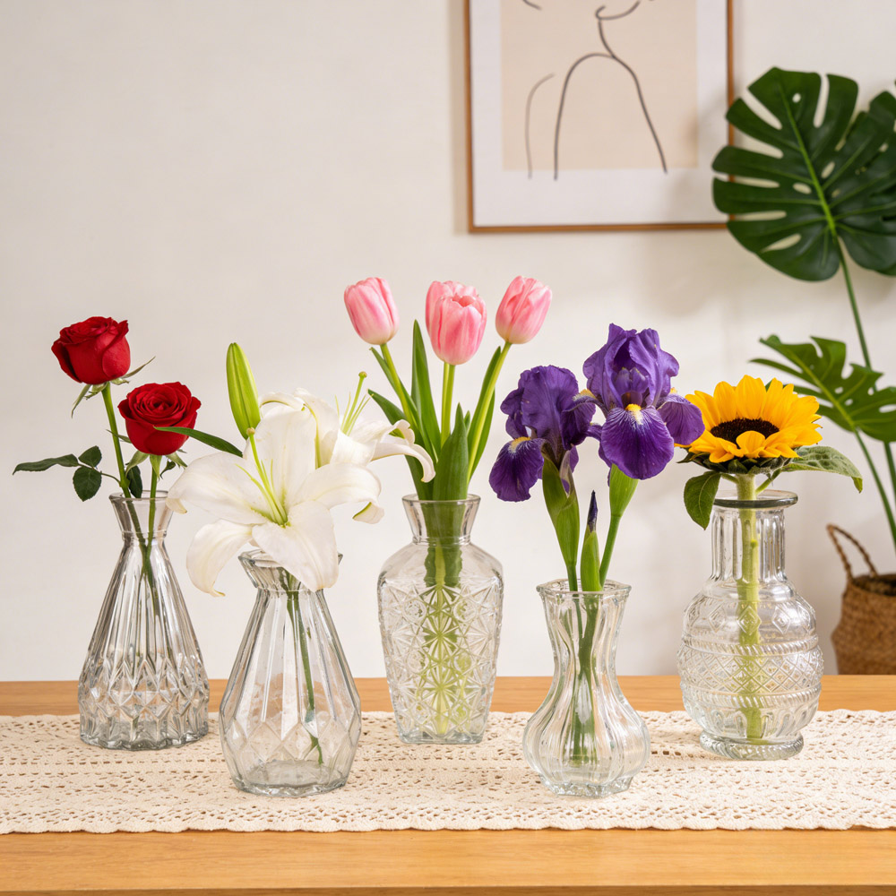 Living and Home 5 Piece Clear Small Glass Bud Vase Set Image 2