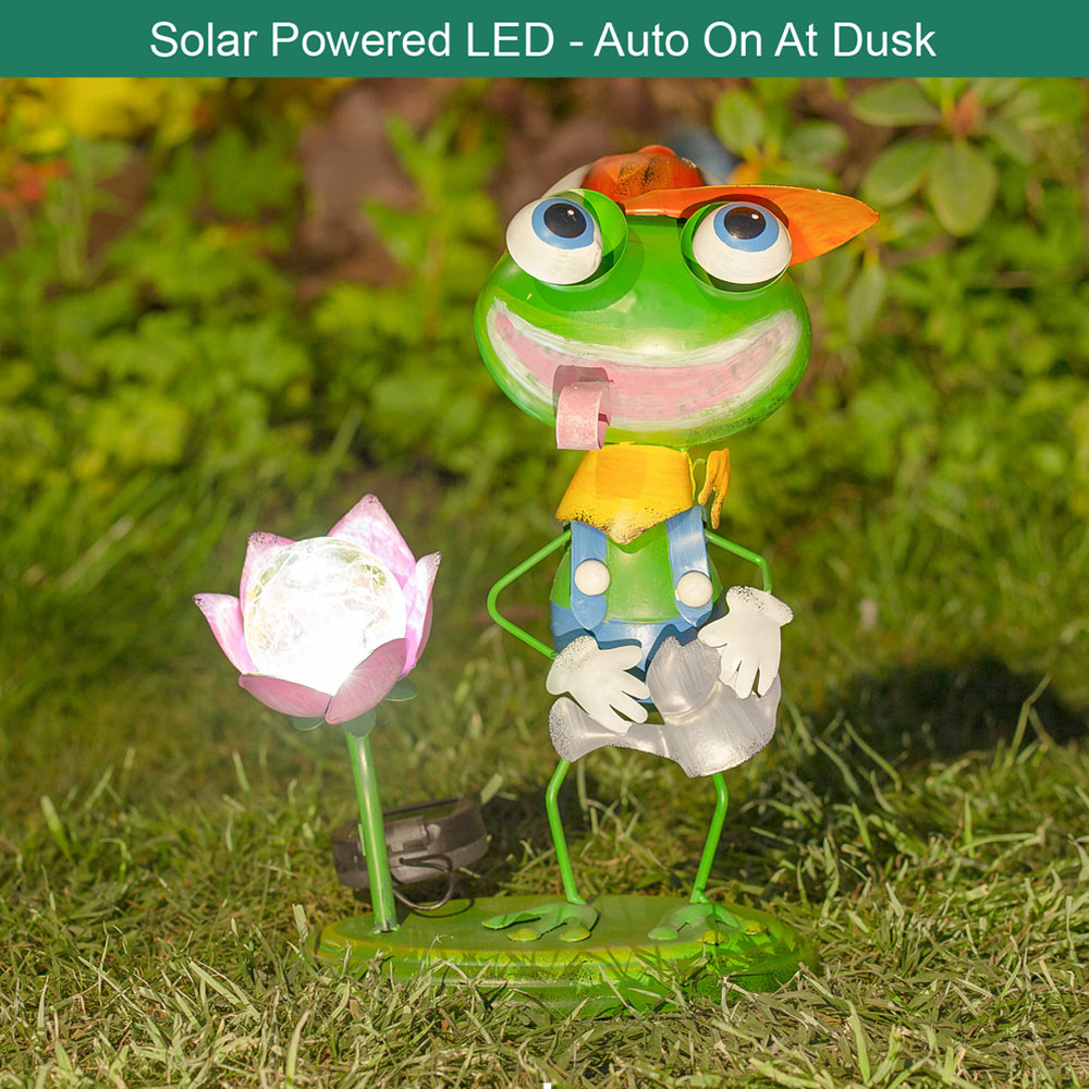 GardenKraft Metal Frog with LED Solar Light Image 4