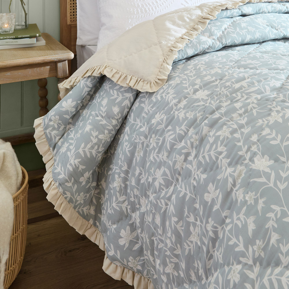 Wylder Nature Amelia Seafoam Quilted Reversible Bedspread 150 x 200cm Image 3