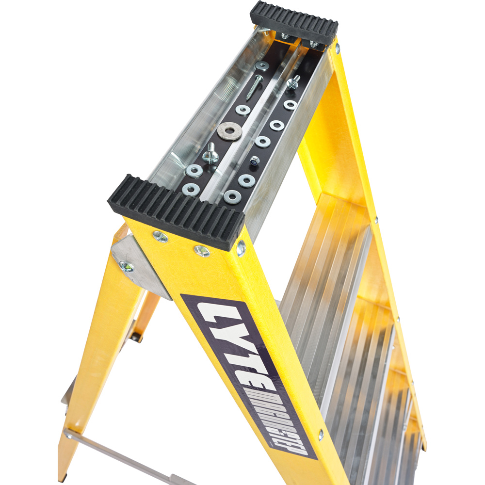 Lyte Ladders and Towers MagnaStep 7 Tread Glassfibre Swingback Step Ladder Image 4