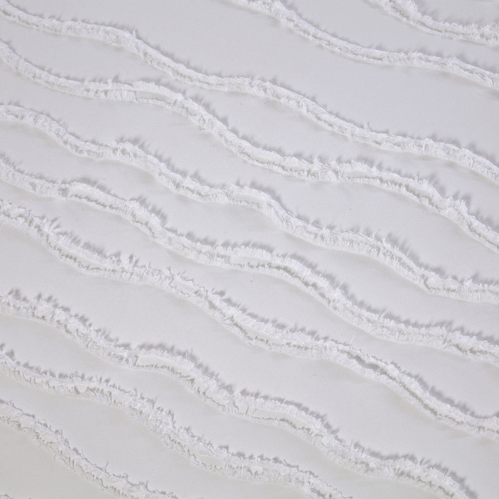 Marina Tufted Duvet Set - White / Superking Image 4