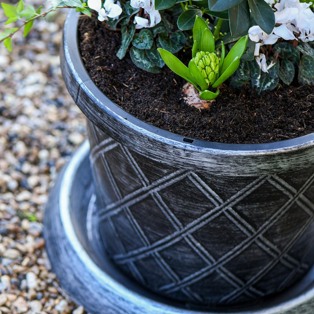 Garden Gear Black and Silver Plastic Plant Pot with Saucer 42cm 4 Pack Image 4