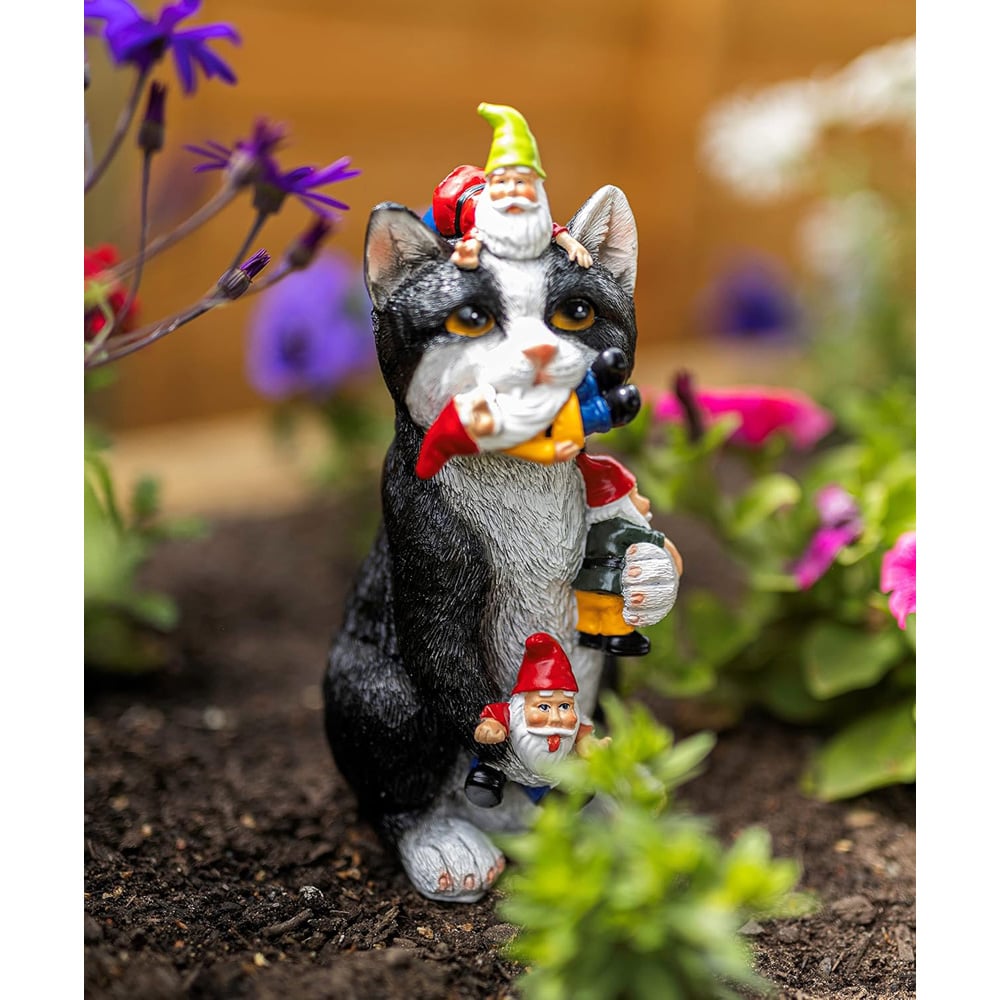 Marco Paul Cat Eating Gnomes Garden Ornament Image 8