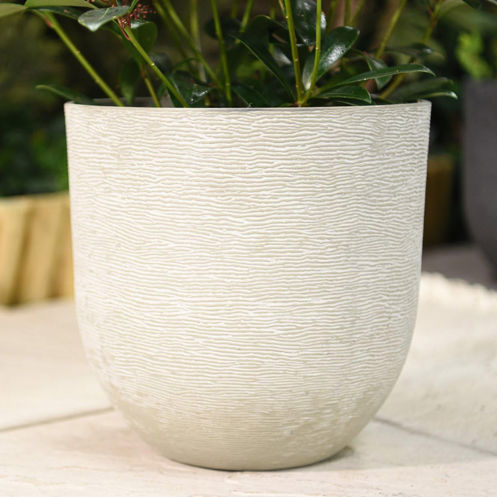Garden Gear Cool Grey Stone Effect Planter 26cm 3 Pack Image 3