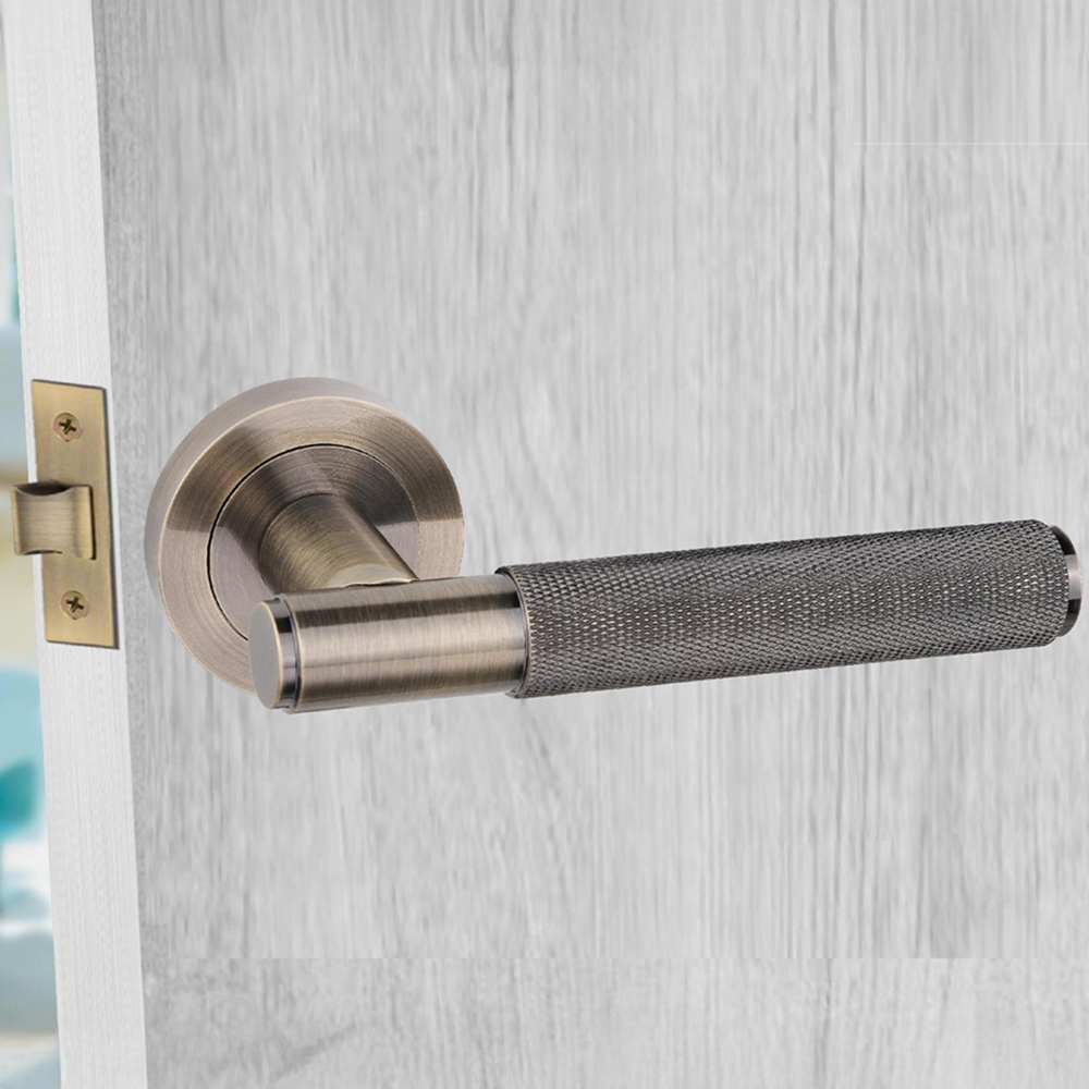 Golden Grace Straight T-Bar Knurled Antique Brass Door Handles 6 Pack Image 2