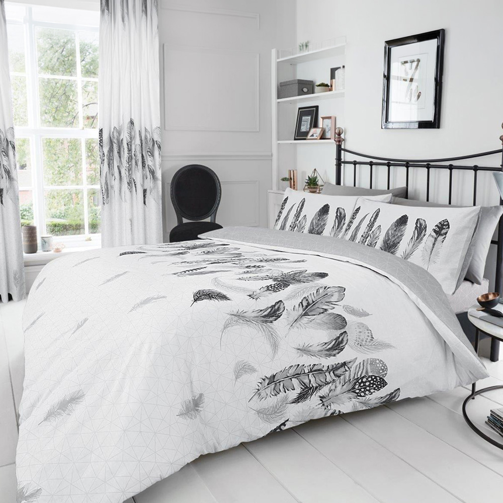 Smart Living Double White Feathers Duvet Set Image 1
