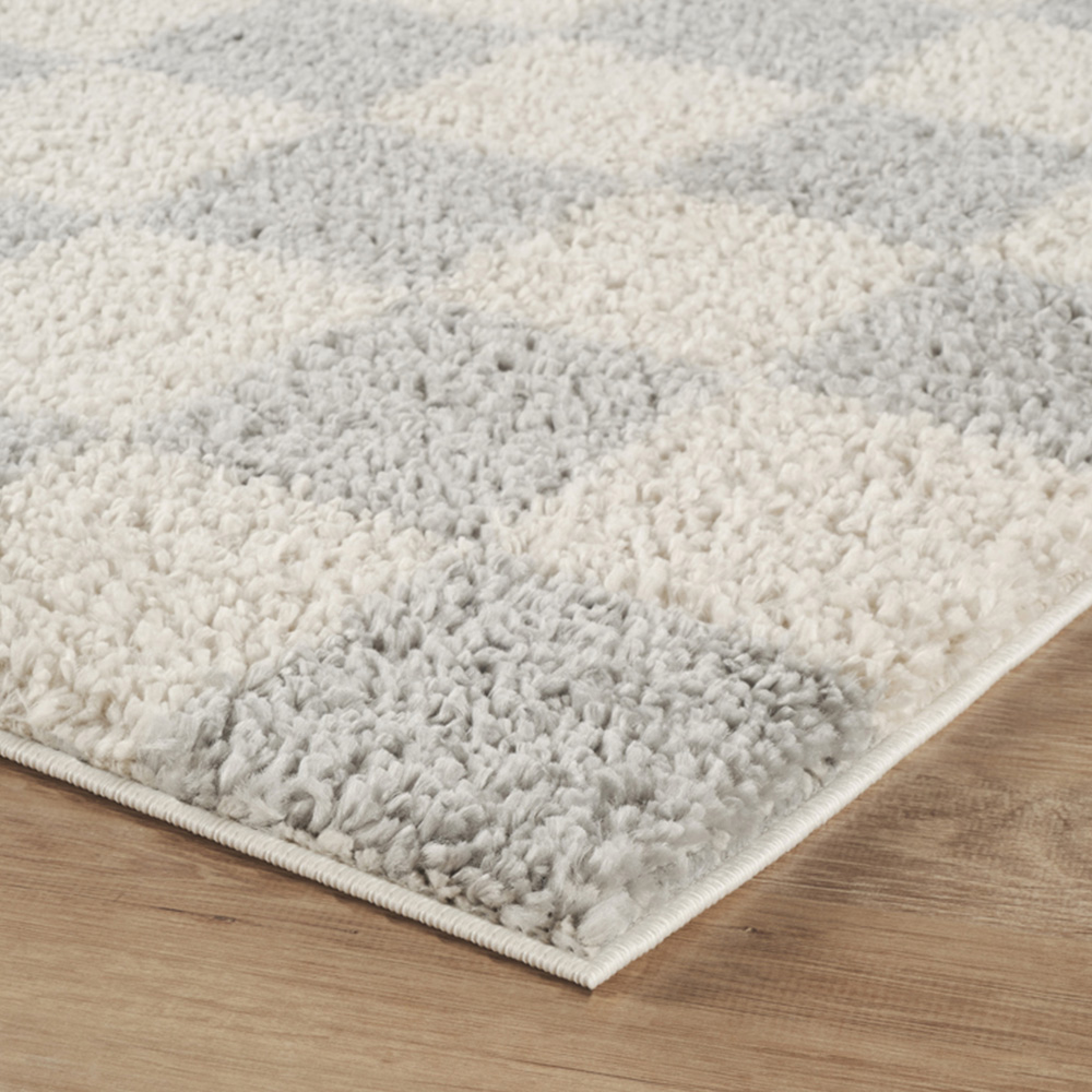 Desire Rugs Chester Grey Shaggy Checkered Rug 60 x 220cm Image 3