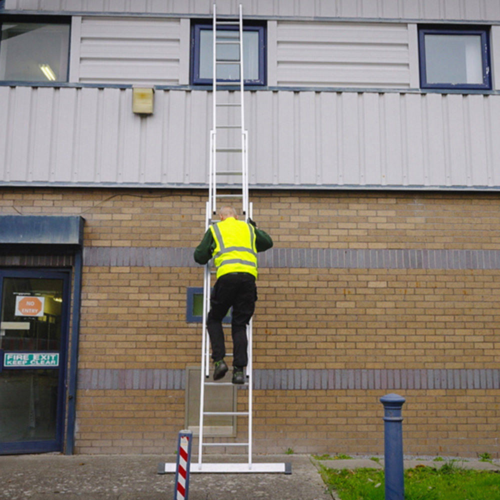 Lyte Ladders & Towers EN131-2 Professional 6 Rung Combination Ladder Image 2