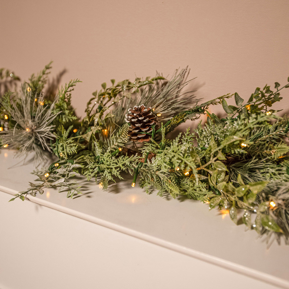 The Christmas Centre 100 Warm White LED Pre-Lit Winter Woodland Garland with Pinecones 180cm Image 5