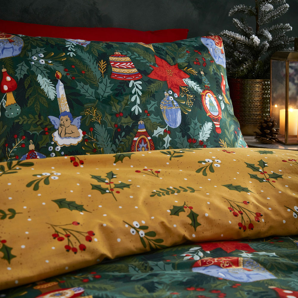 furn. Super King Green Deck the Halls Christmas Duvet Cover Set Image 2