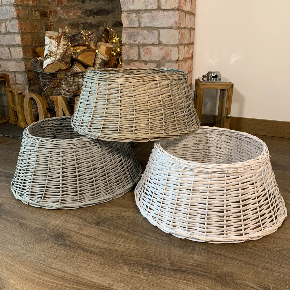 Samuel Alexander Deluxe Medium White Wash Wicker Willow Christmas Tree Skirt 24 x 58cm Image 4