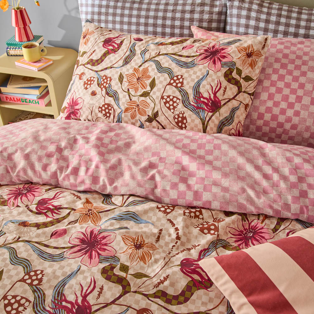 Furn Christmas Juno Double Pink Printed Reversible Duvet Cover Set Image 3