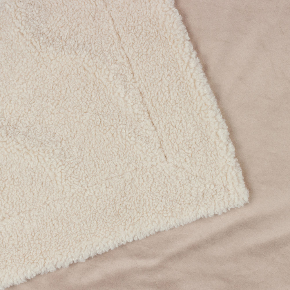 Yard Olann Natural Shearling Fleece Throw Image 5