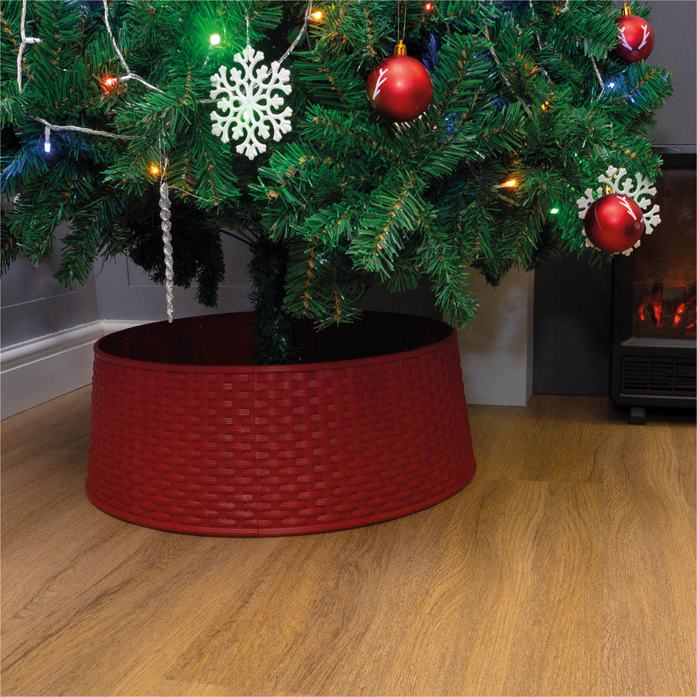 St Helens Red Rattan Style Tree Skirt Image 3