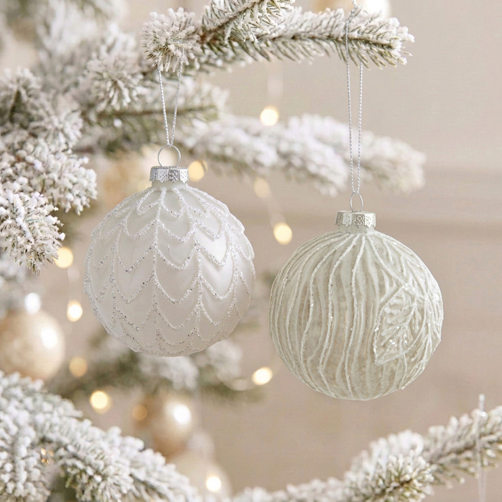 Patterned Antique Bauble Image 2