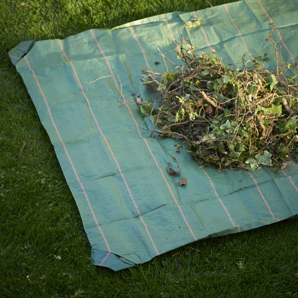 Wilko Hedge Clippings Sheet 150 x 150cm Image 3