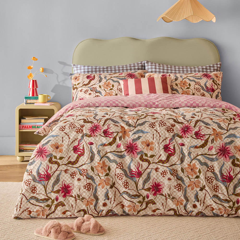 Furn Christmas Juno Double Pink Printed Reversible Duvet Cover Set Image 1