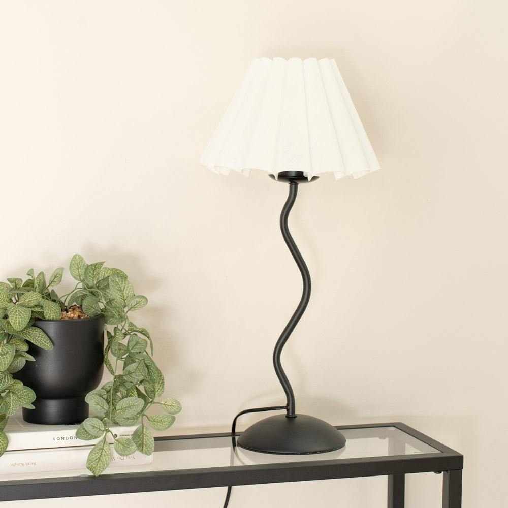 ValueLights Wiggle White Scallop Shade Black Metal Stem LED Table Lamp Image 3
