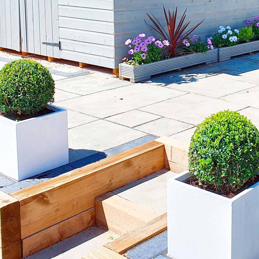 wilko Flower Box Square White Light Concrete Outdoor Planter 30cm Image 5