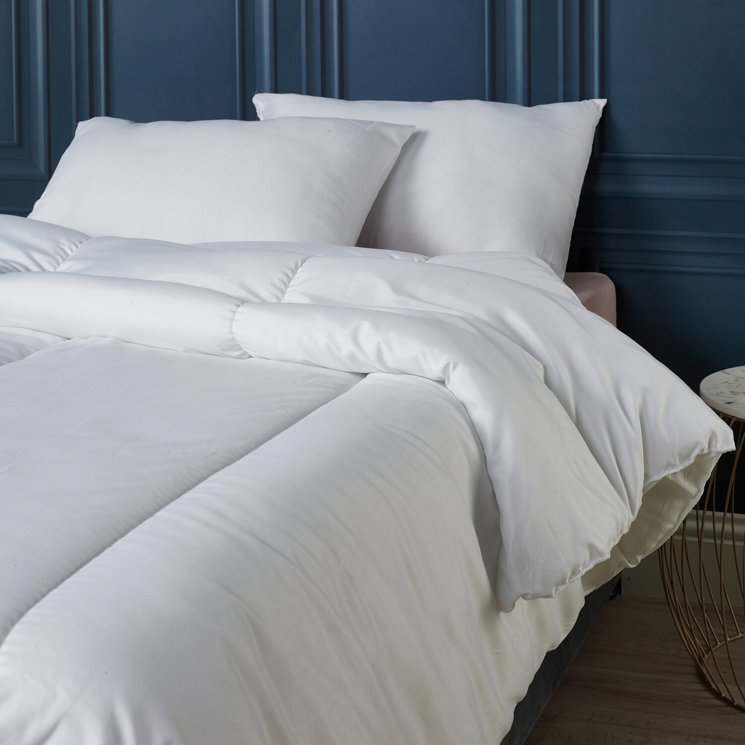 Downland Super Bounce 7.5 Tog Duvet White Super King size Image 2