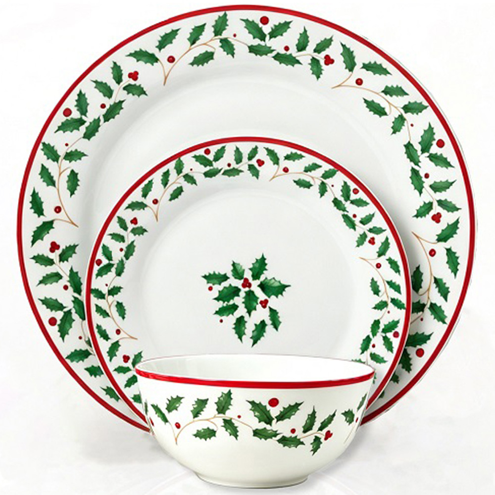 Waterside Christmas Classic Holly 12 Piece Dinner Set Image 2