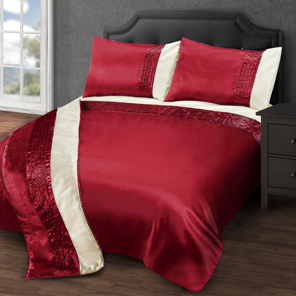 Intimates Perez Double Red and Cream Duvet Set Image 1