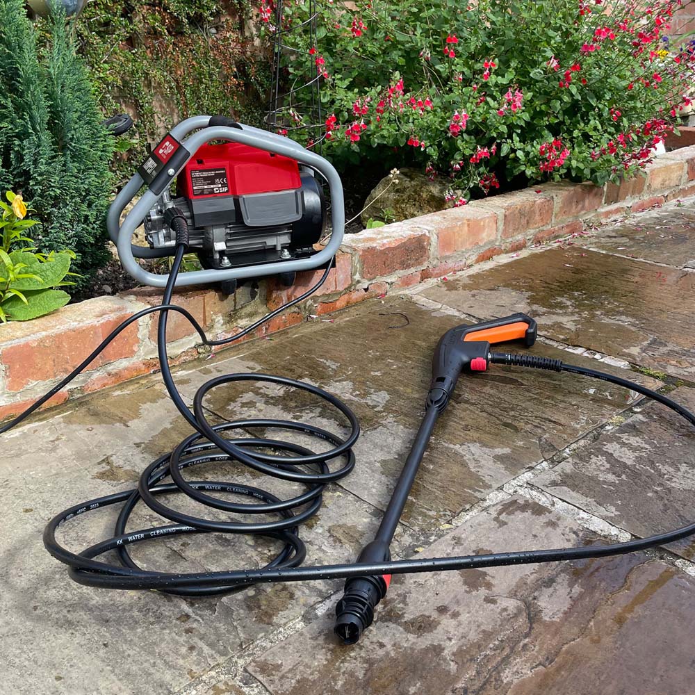 SIP Wall-Mountable Electric Pressure Washer Image 2