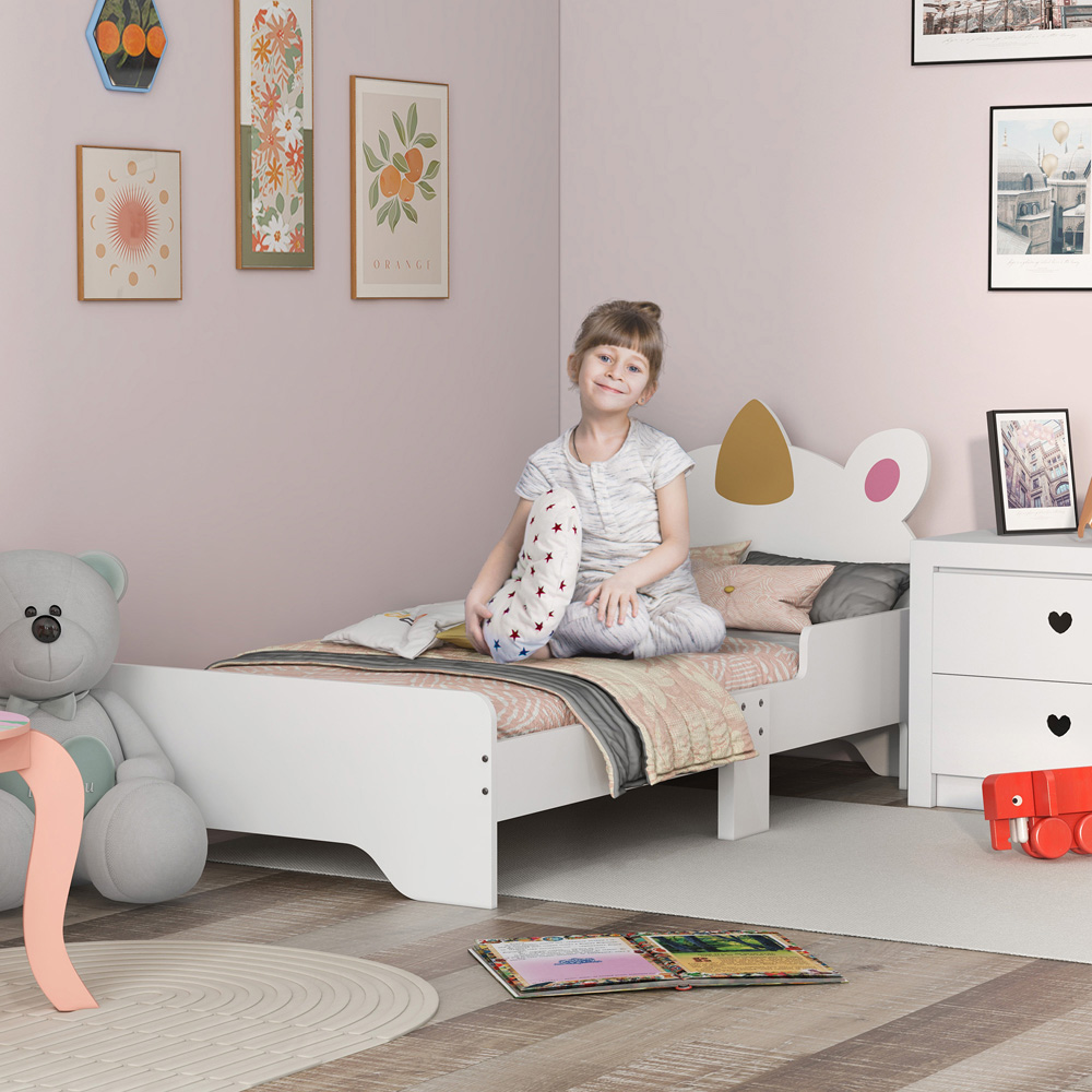Tommy Toys White Unicorn Toddler Bed Image 3